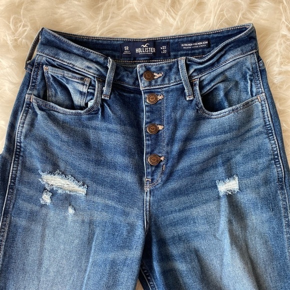 Hollister Women's Ultra High-Rise Mom Jeans Distressed‎ Button Up Closure 5R - Picture 5 of 8